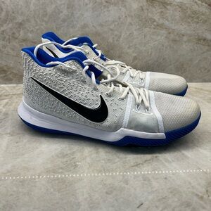Kyrie basketball shoes
